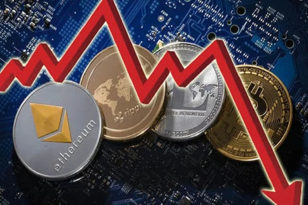 ক্রিপ্টোকারেন্সি মার্কেটে ধস আসন্ন (is crypto crash imminent)? বিশেষজ্ঞদের বিশ্লেষণ।