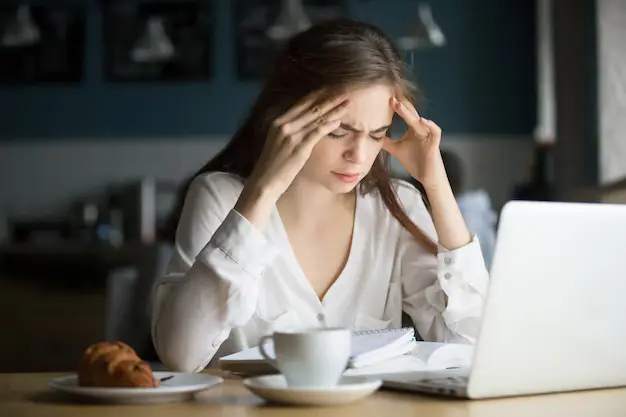 আপনি কি দুশ্চিন্তায় ভুগছেন (Are you suffering from stress)? জেনে নিন দুশ্চিন্তার ক্ষতিকর প্রভাব ও লক্ষণ